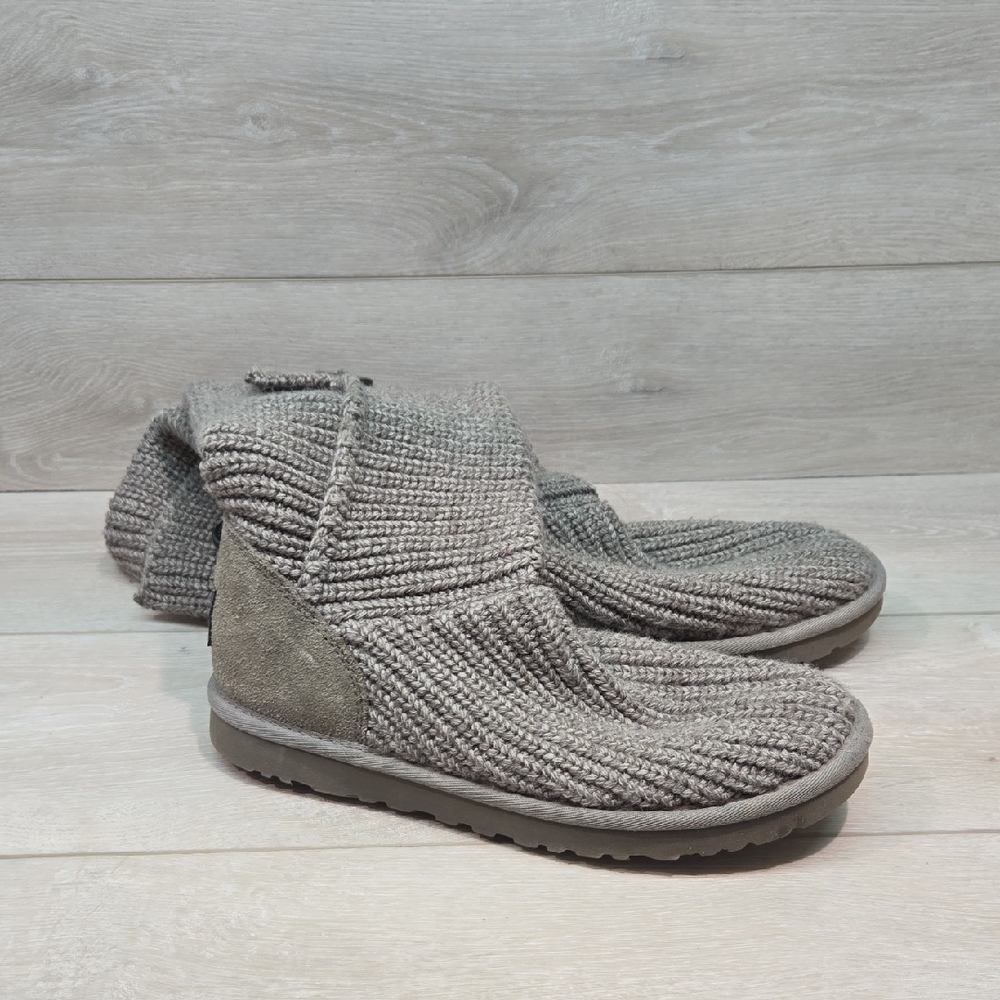 Ugg Australia Women Cozy Sweater Tall 3 Buttons Knit Ankle Boots Shoes Sz 9